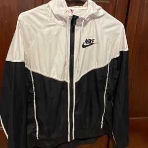 Womens Nike windbreaker